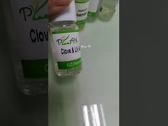 食品グレードのレッドブルタイプフレーバーオイル。高酸性システムにおける高い溶解性と安定性を持つ飲料用