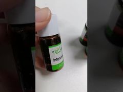 贅沢なフレグランス作りに、アルコールフリーで持続性の高い濃縮香油を選ぶ理由をご覧ください。